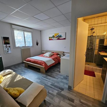 Logement Independant Chez L'Habitant Vouillé Dış mekan fotoğraf